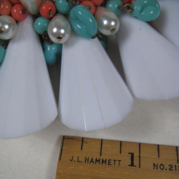 Julie Rubano Necklace Statement Chunky Lucite Imitation Pearl Cluster Bib 13 in - Picture 3 of 9